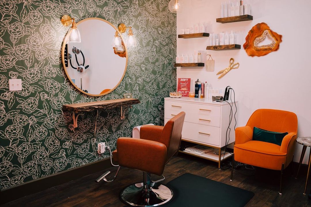 The Pro's Guide to Executive Salon Suites